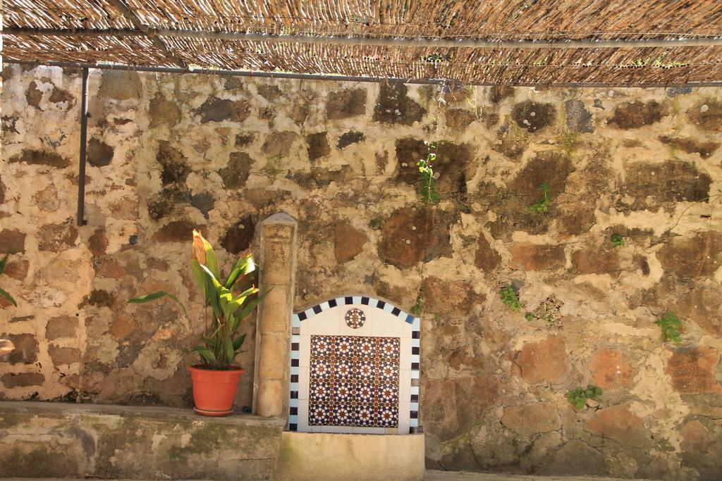 La Fuente De El Nacimiento Benamahoma Exterior foto